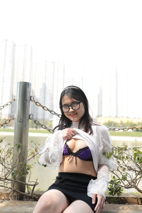 アジアングラス 美しいヌード 写真
