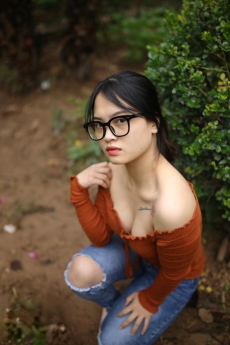 occhiali asiatici erotico esclusivo immagine
