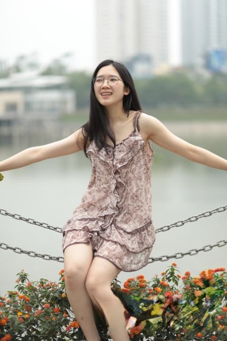asian public hd pics
