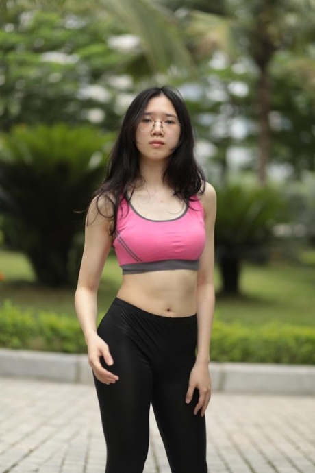 teen yoga pants sexy galleries