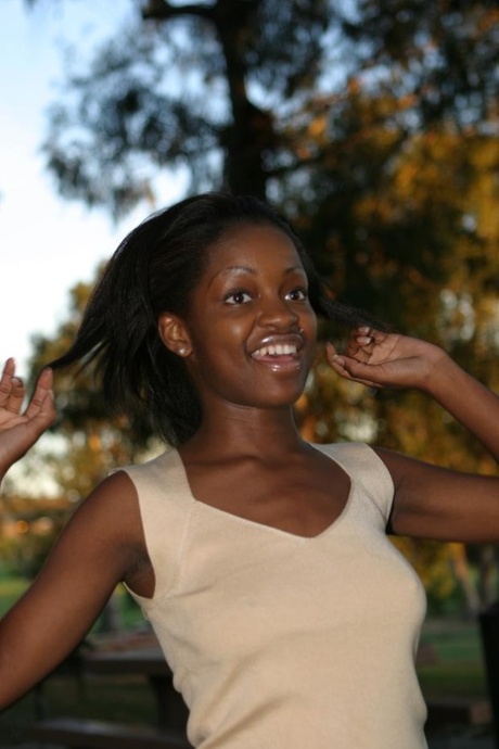 africký teenager xxx pěkné galerie