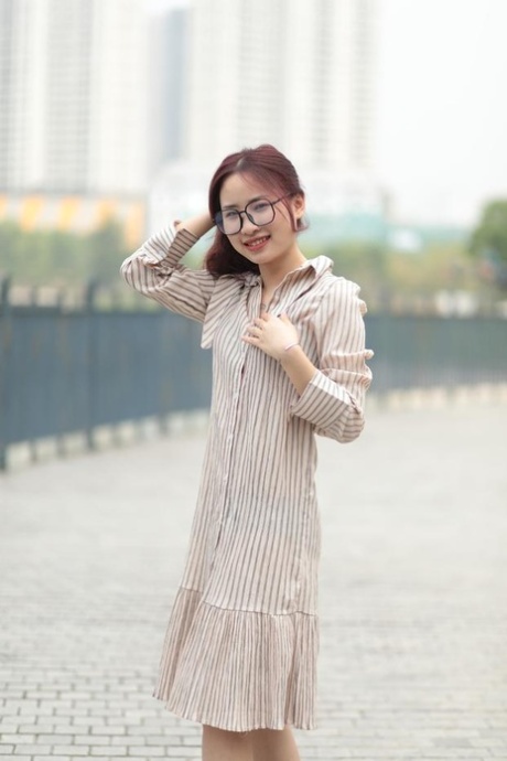 青少年眼镜 美麗的裸體 圖片
