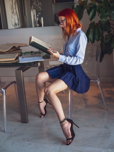 skinny glasses nudes galleries