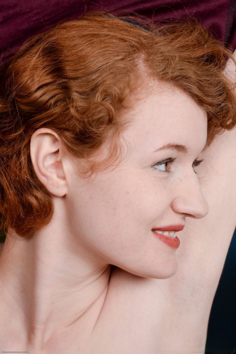 beautiful redhead sexy nudes gallery