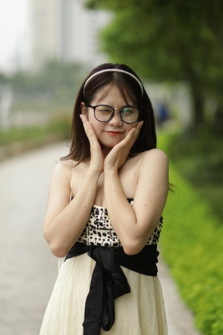 asian glasses free sex photo