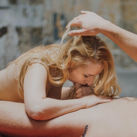 sloppy blowjob hot nude pic