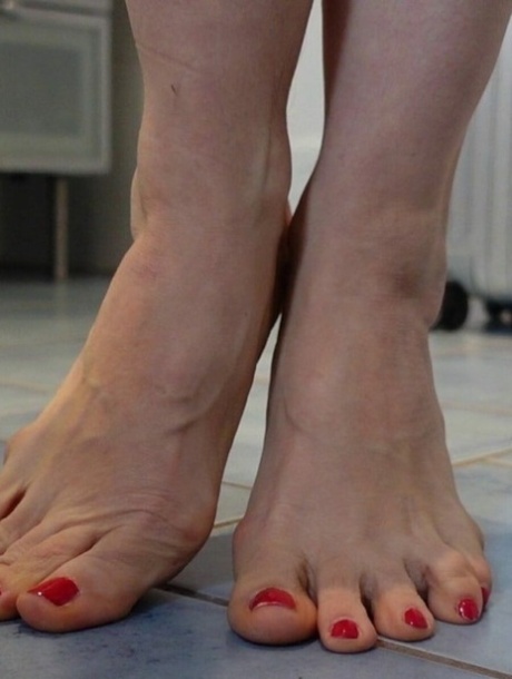 toes art porn img