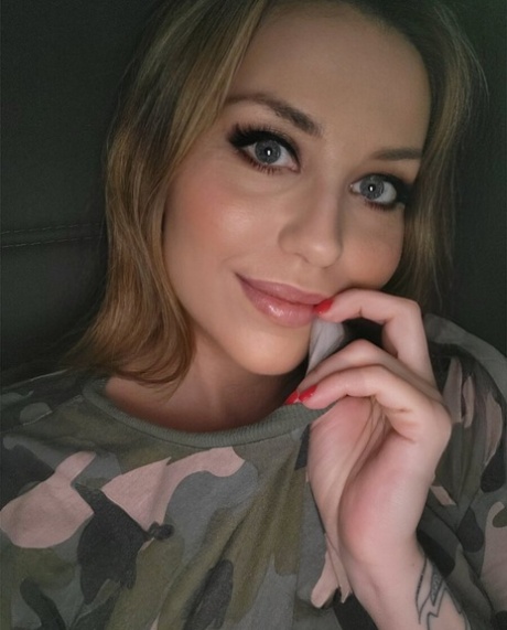 BBW pod sukni nahá nejlepší obr