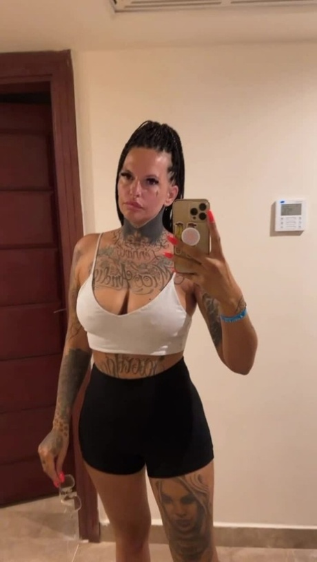 tatovert milf perfect xxx samling