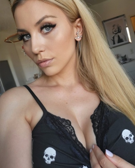 b cup tits sex archive
