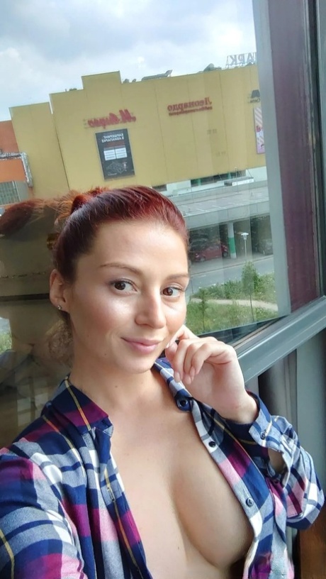 selfie art nude gallery