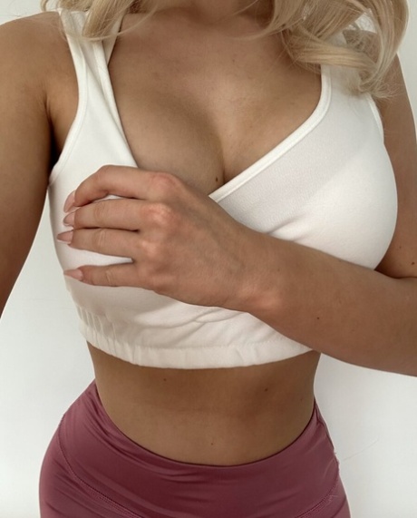 big tits selfie free photos