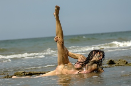 wet beautiful porn pics