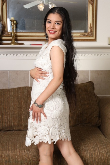 latina aficionada bastante desnuda galerías