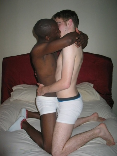 gay kissing sexy naked photo