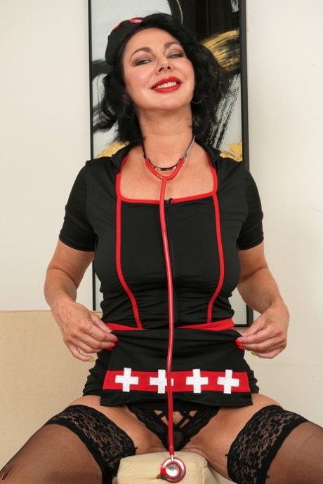 enfermera madura hermoso porno fotos