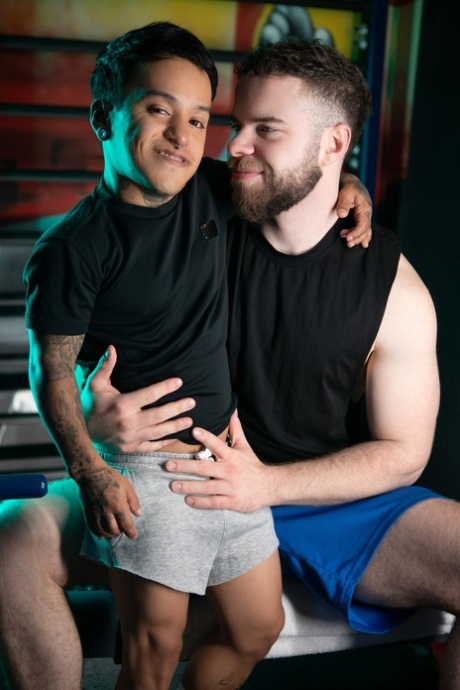 gay latino pornos pictures