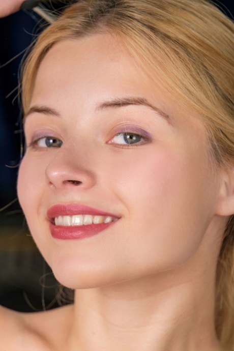 petite blonde hot porn pic