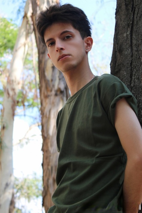 gay outdoor beautiful img