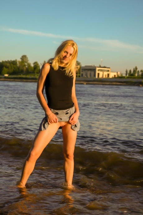 amateur outdoor hot sex pictures