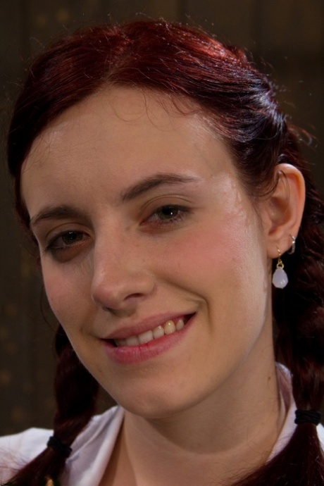 Iona Grace porn actress pictures