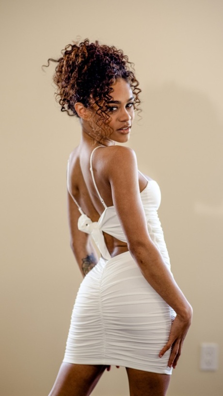 ebony lesbian art naked photos