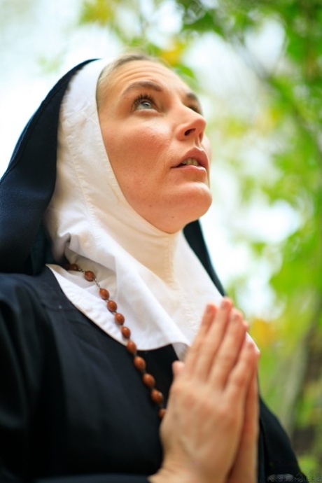 nun nice pic
