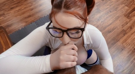 brýle s zrzkou perfektní exkluzivní fotky