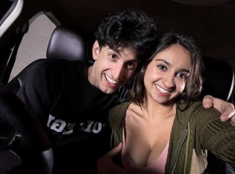 cleavage free sex gallery