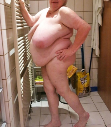 granny big tits nude photos