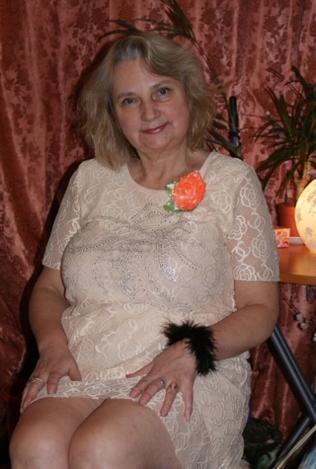 vecchia nonna porno di nudi gallerie