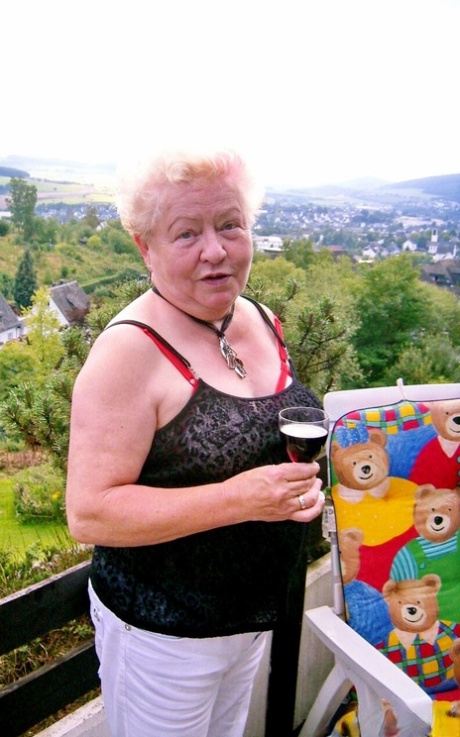 oude dikke oma pornografisch exclusief verzameling