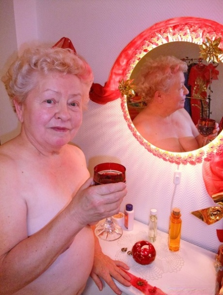 granny big tits sexy nude gallery
