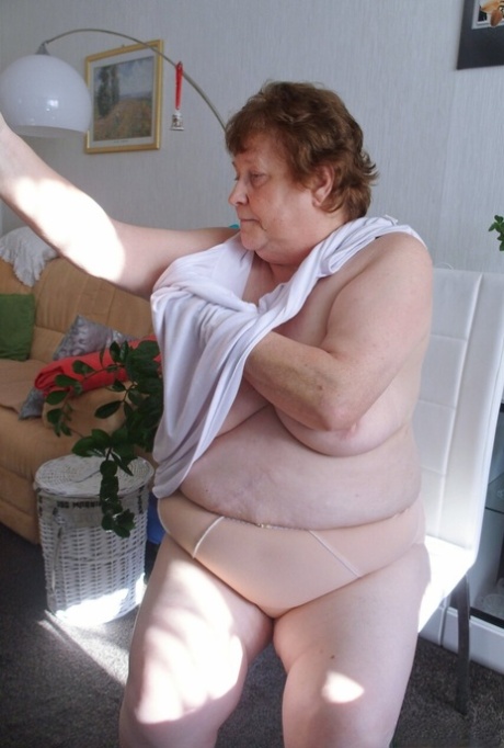 seins moyens xxx sexy image