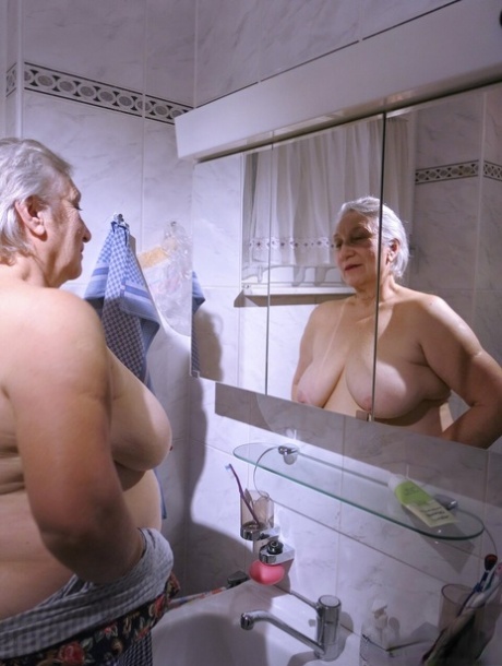 granny big boobs hot images