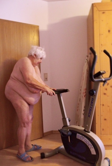 very old granny hot sex images