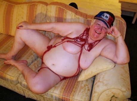chubby gilf pornos photo