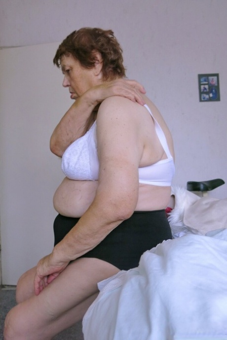 oude dikke oma xxx foto