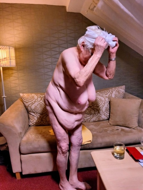 very old granny porn gallery