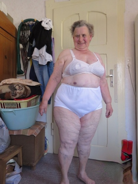 amateur granny hot porn gallery
