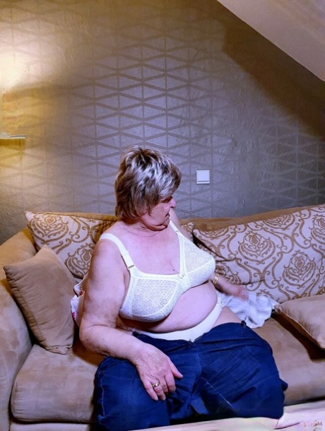 gammel feit bestemor xxx hd bilde