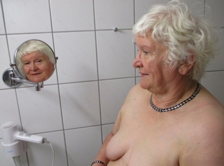 nahoře bez pěkný sex fotky