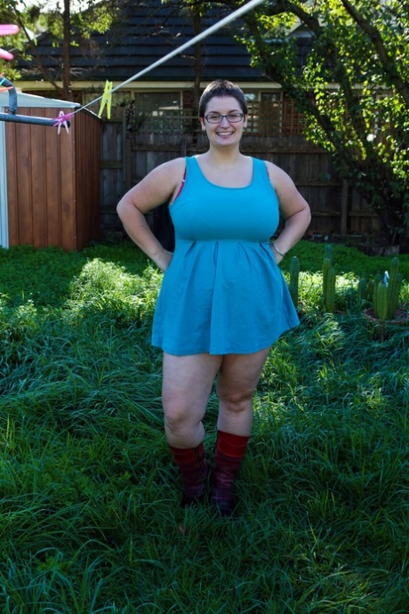 chubby glasses free sex gallery