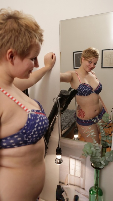 chubby short hair pornographic photo