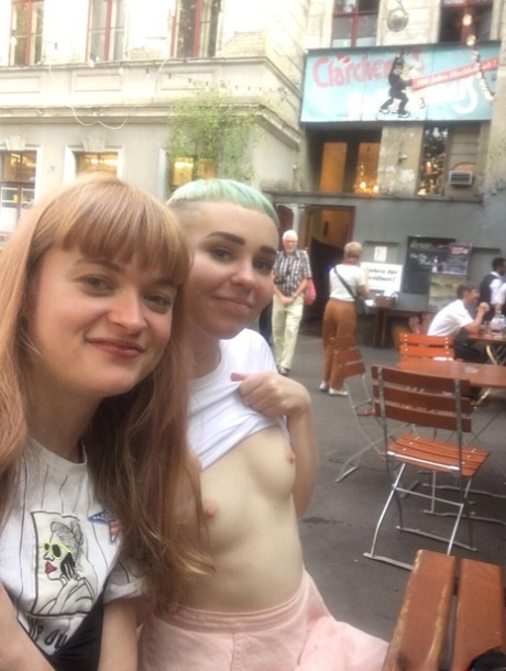 kleine tieten selfie naakten pornografisch foto