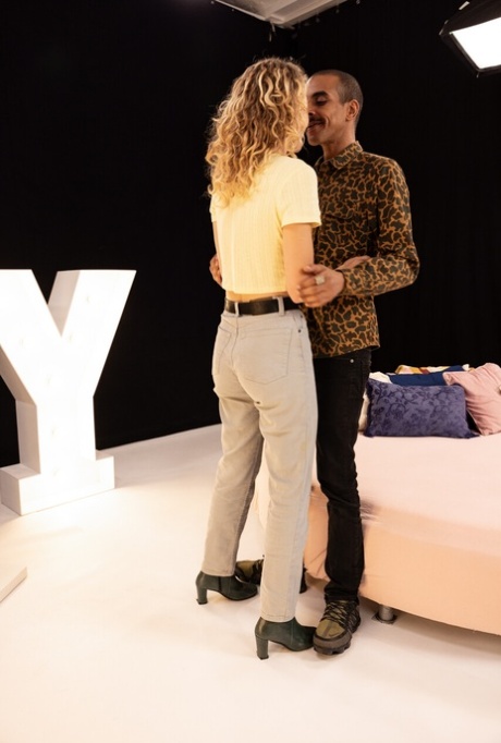 blonde interracial hot sex pictures