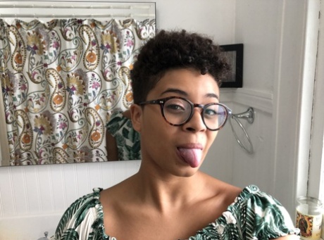 thick ebony free photos
