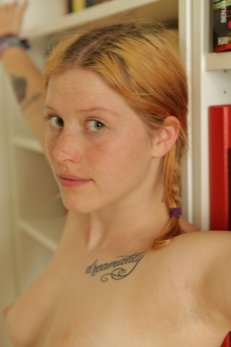 eingeölte Titten heiße kunst galerie
