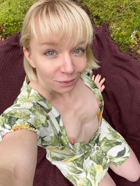 Amateur-Kleine Titten erotische fotos