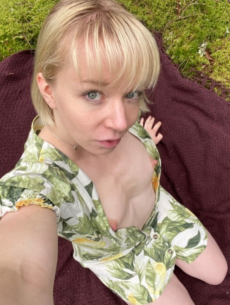 brittisk blondin xxx naken foton
